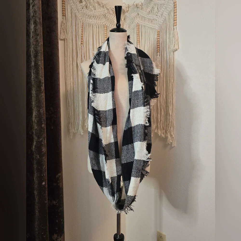 Scarf - Picture 3 of 5